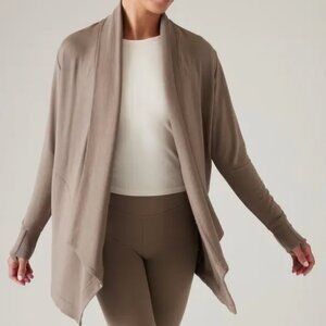 Athleta Pranayama Restore Wrap in Pyrite